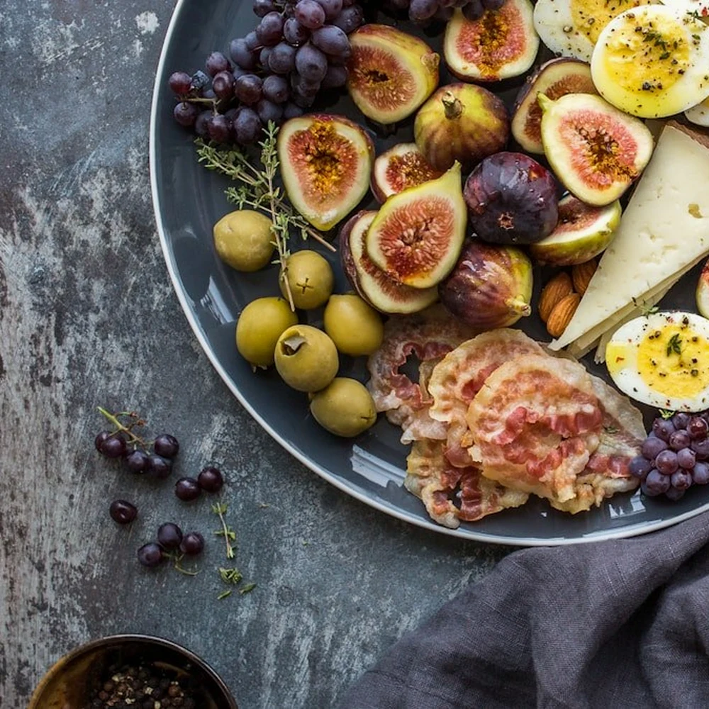 10 Day Detox Diet Food List: A Nourishing Reset Without the Drama photographed in warm natural light
